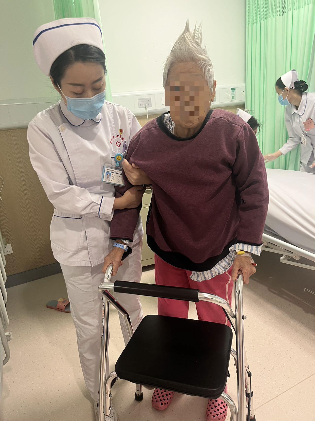 给患者最全面的呵护 ，让护理更有温度
